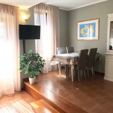 Apartment Anfite Aleardi